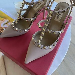 Valentino Garavani rock stud ankle strap pump poudre 100mm size 39